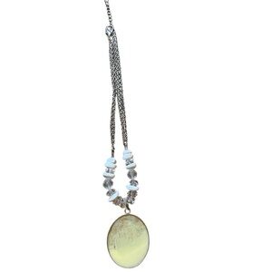Elegant Silver and Cream Pendant Necklace